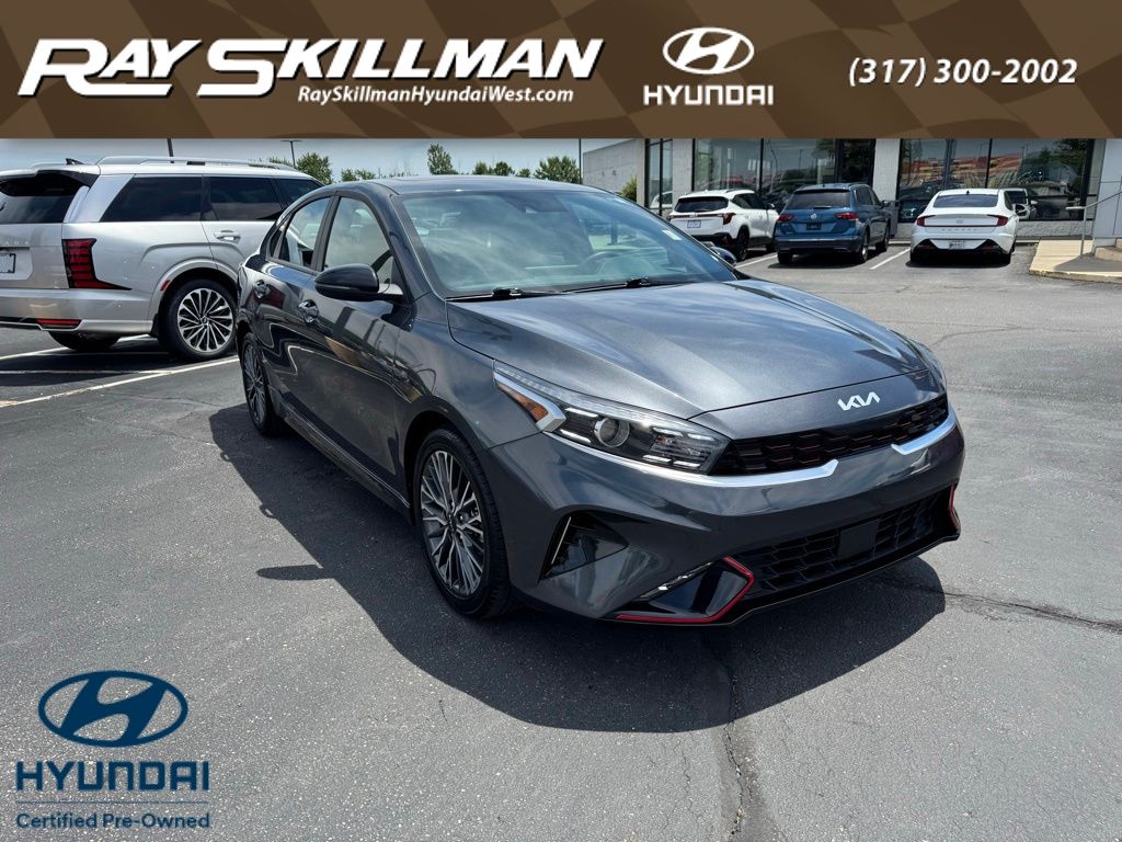 Gray 2024 Kia Forte Sedan Front-Wheel Drive Continuously Variable Transmission