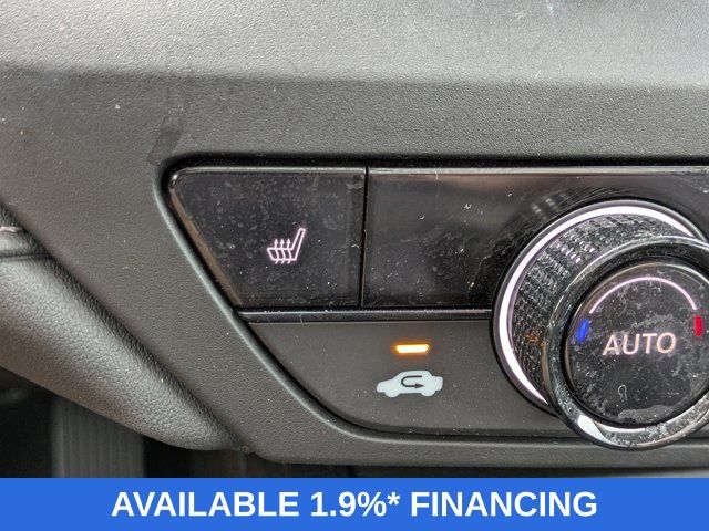 Certified Used 2025 White Honda SE image 29