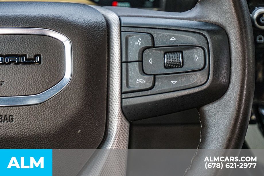 Used 2025 White GMC Denali image 30