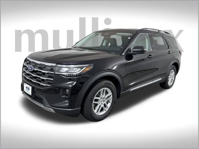 2025 Ford Explorer photo 14