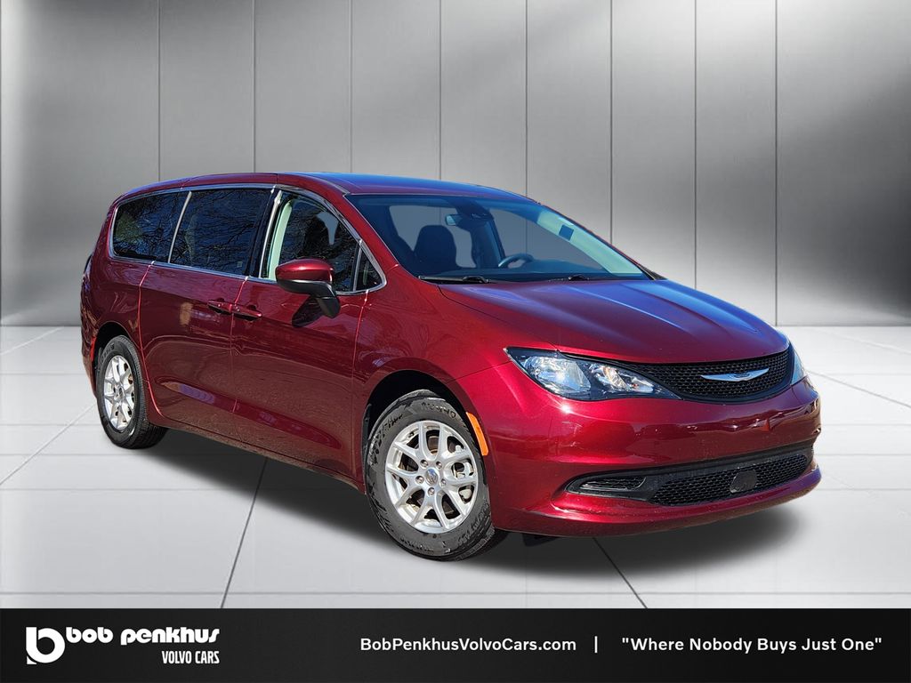 2023 Chrysler Voyager LX