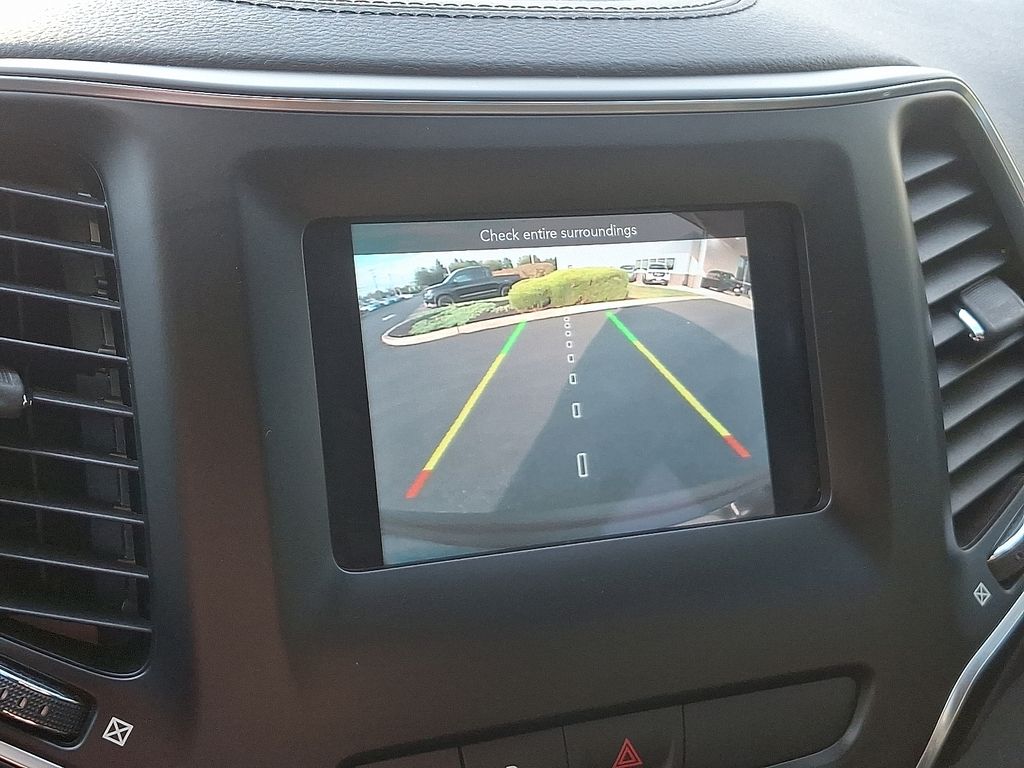 Thumbnail: 2020 Jeep Cherokee - 18