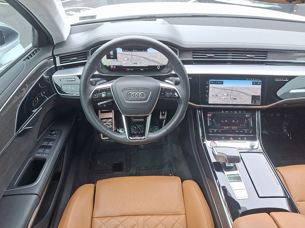 Thumbnail: 2022 Audi S8 - 11