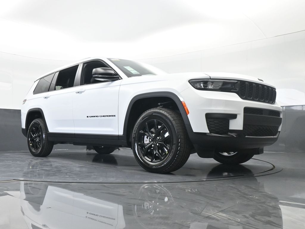 Used 2025 Bright White Clearcoat Jeep Altitude image 54