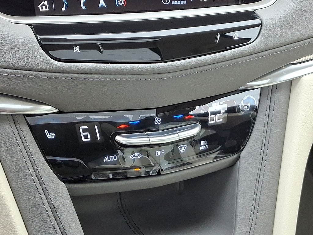 Thumbnail: 2022 Cadillac XT5 - 17