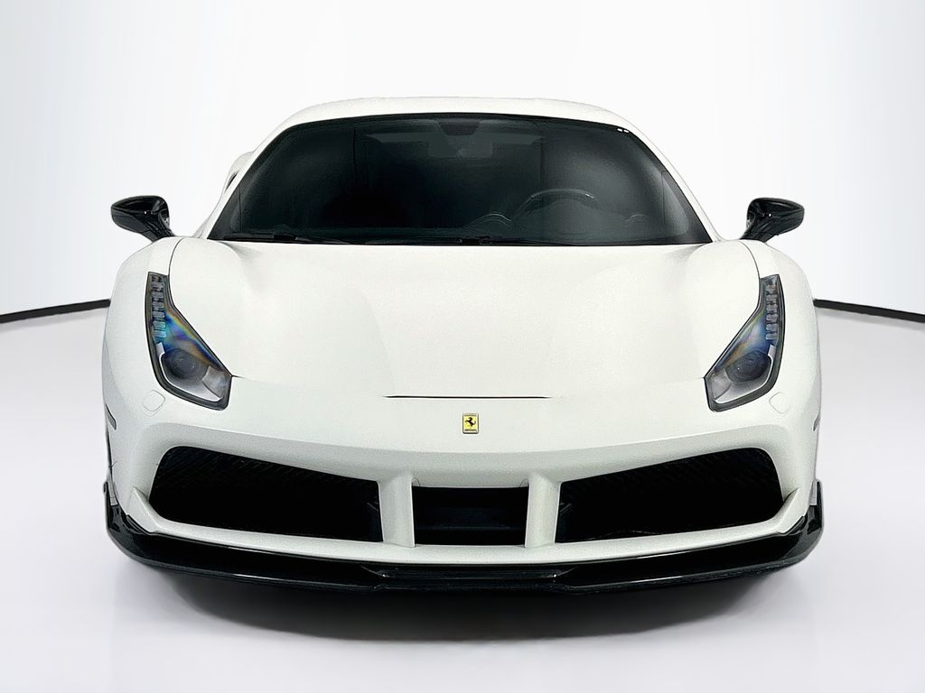 Used 2018 Bianco Avus Ferrari  image 2