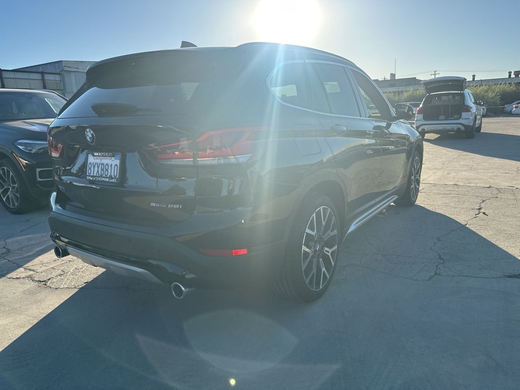 2021 BMW X1 sDrive28i 3