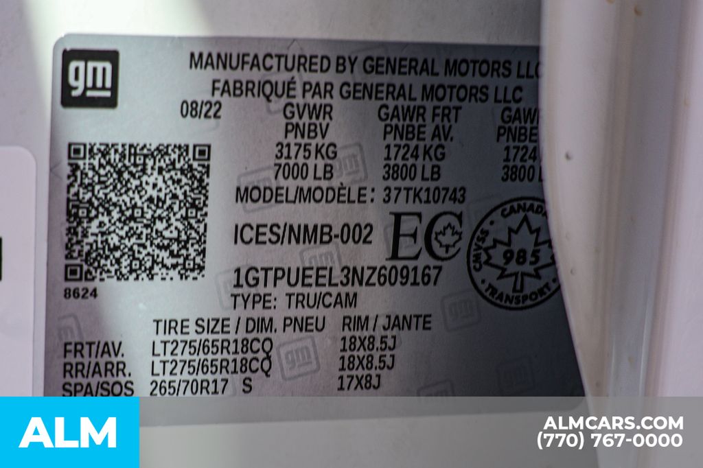 Used 2022 White GMC AT4 image 55