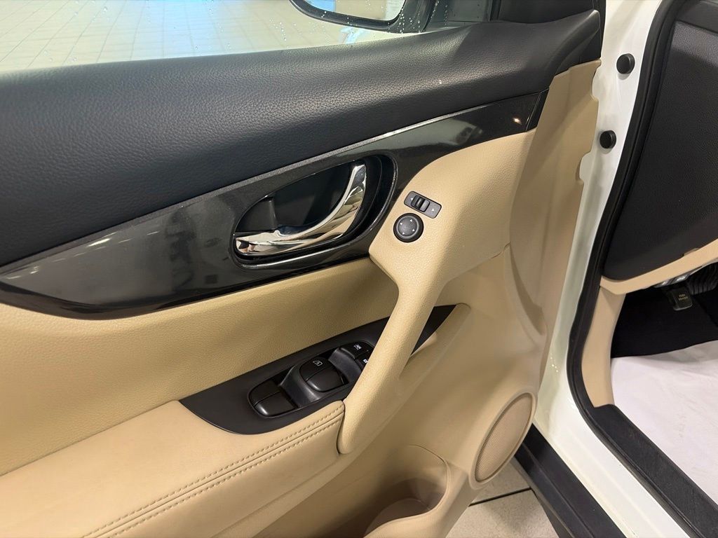 2017 Nissan Rogue S White at Sutliff Volkswagen