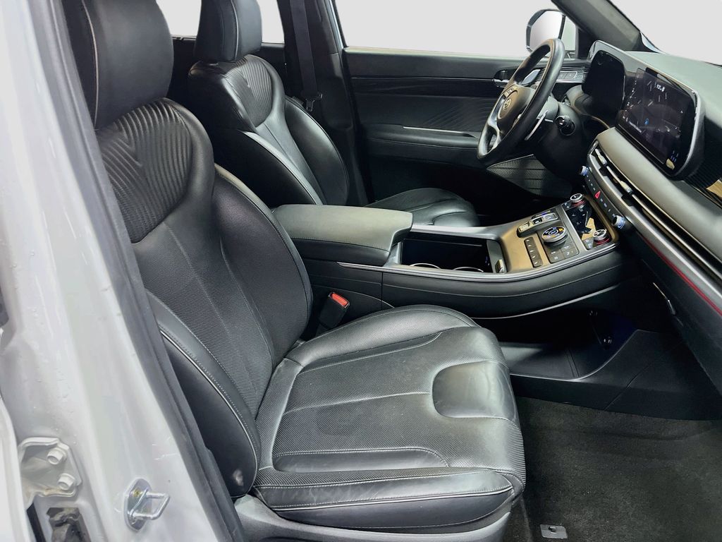 Used 2023 Hyper White Hyundai Calligraphy image 31