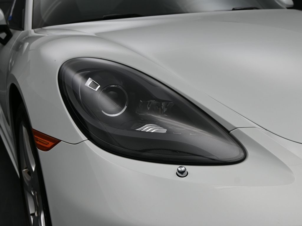 2018 Porsche 718 Cayman Base