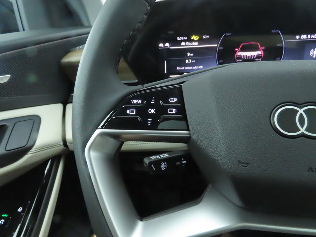 2025 Audi Q6 e-tron Premium 12