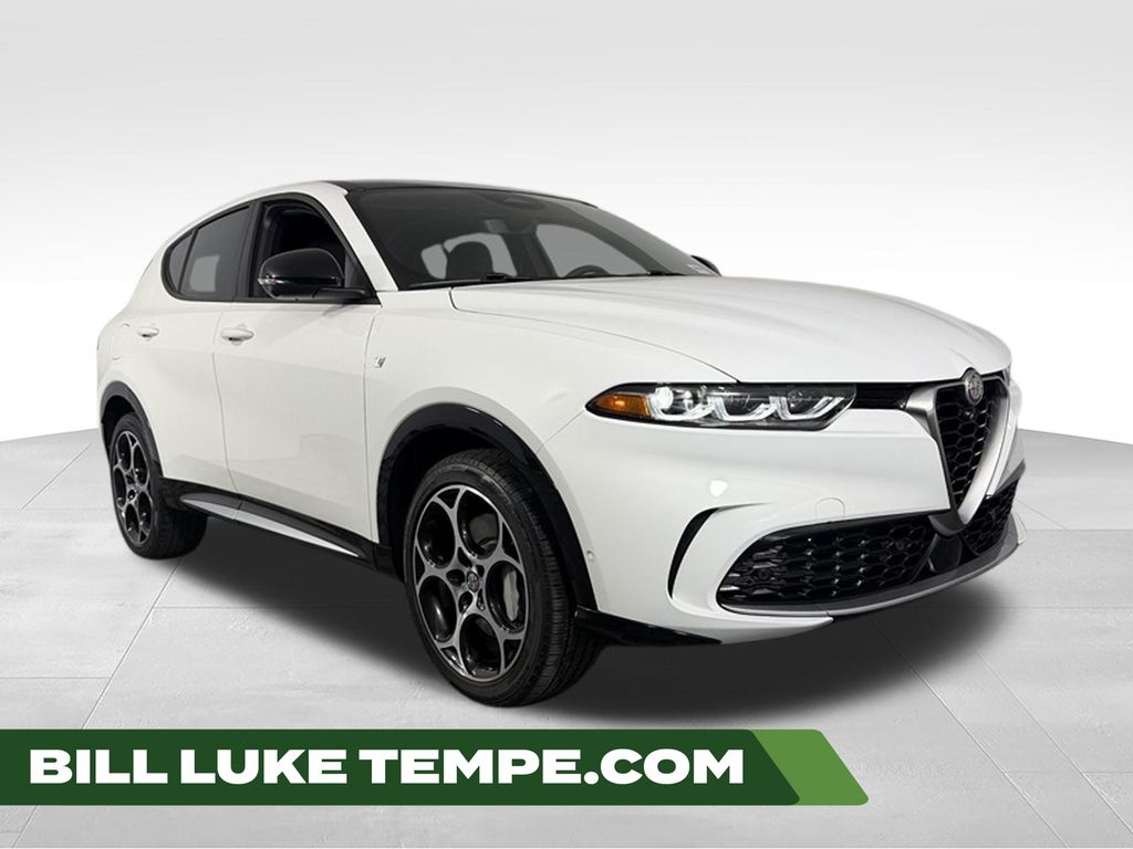 Milano White 2024 Alfa Romeo Tonale SUV / Crossover All-Wheel Drive 6-Speed Automatic