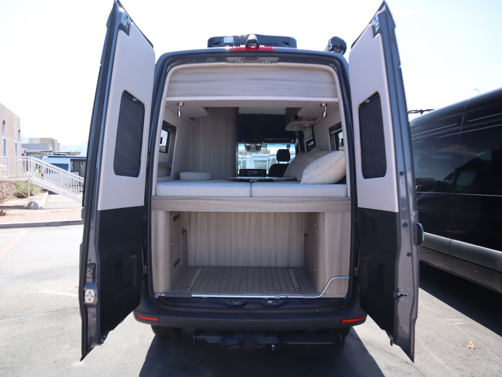 2024 Mercedes-Benz Sprinter 2500 32