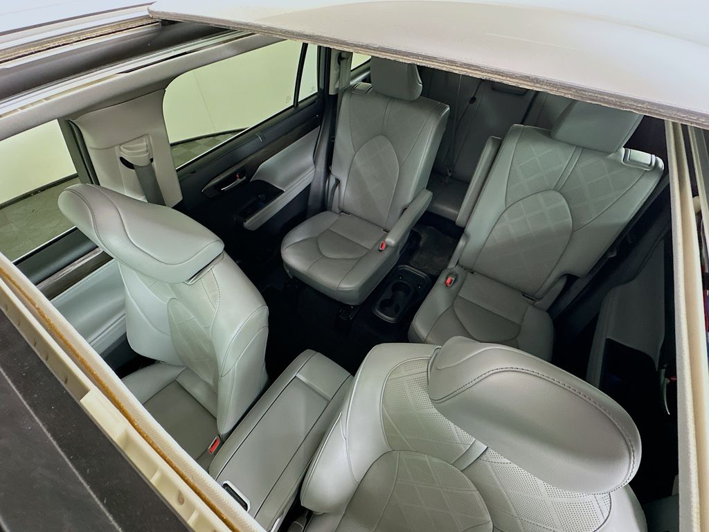 Thumbnail: 2023 Toyota Highlander - 22