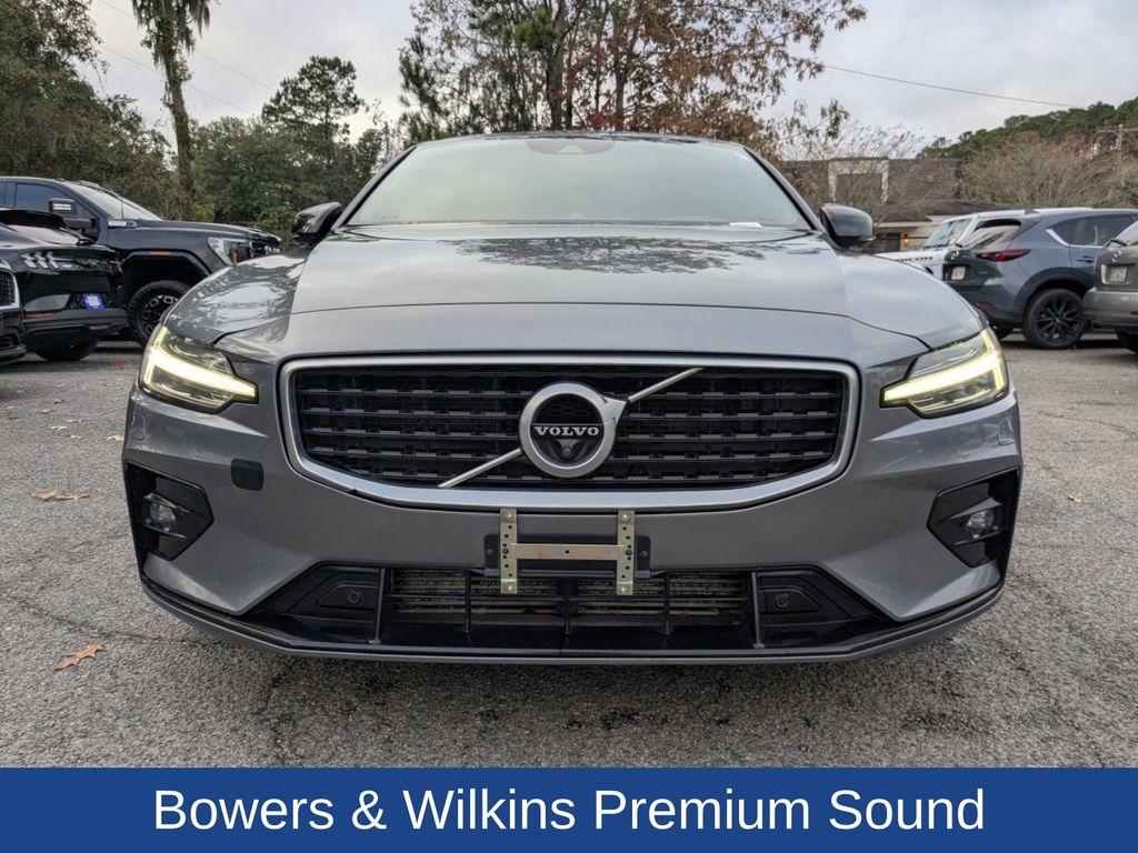 2019 Volvo S60 T6 R-Design