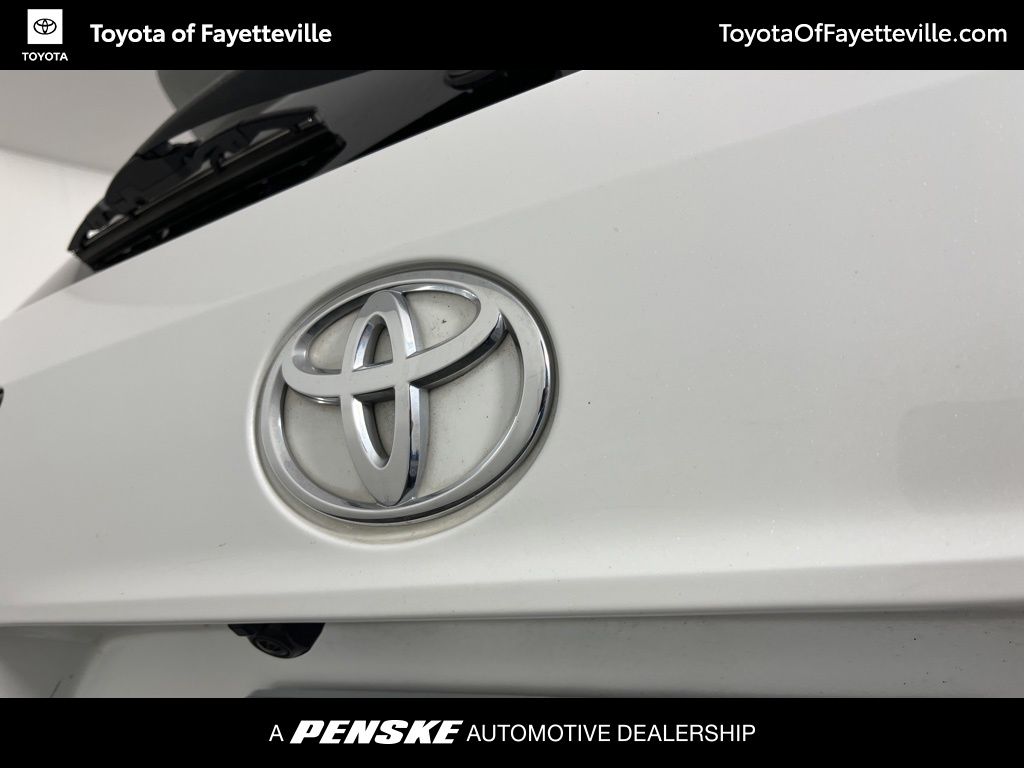 Thumbnail: 2022 Toyota Highlander - 17