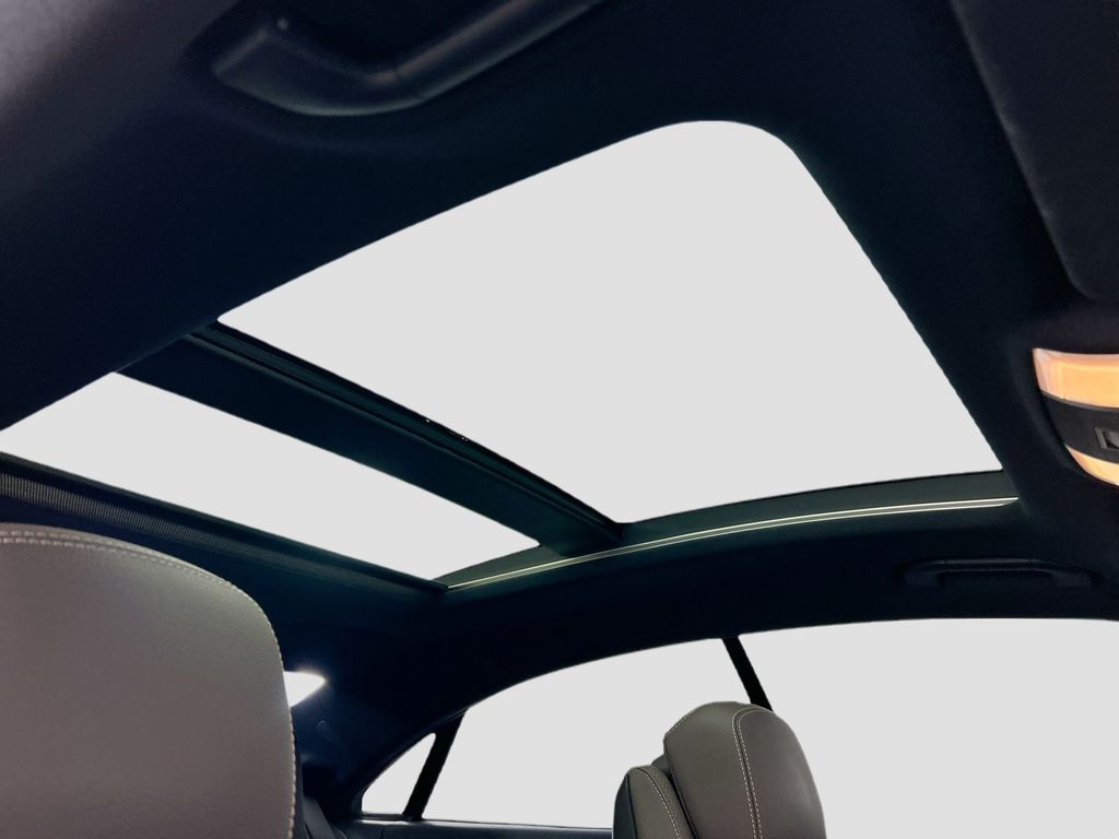 Thumbnail: 2017 Mercedes-Benz E-Class - 17