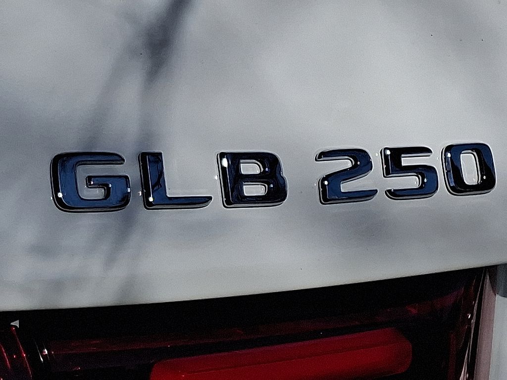 Thumbnail: 2026 Mercedes-Benz GLB - 6