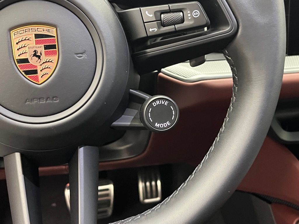 Thumbnail: 2026 Porsche Cayenne - 15