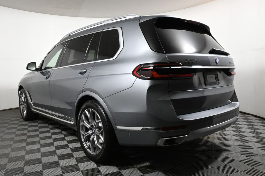 Thumbnail: 2024 BMW X7 - 5
