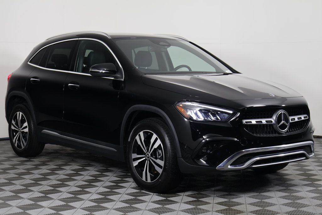 Thumbnail: 2024 Mercedes-Benz GLA - 3