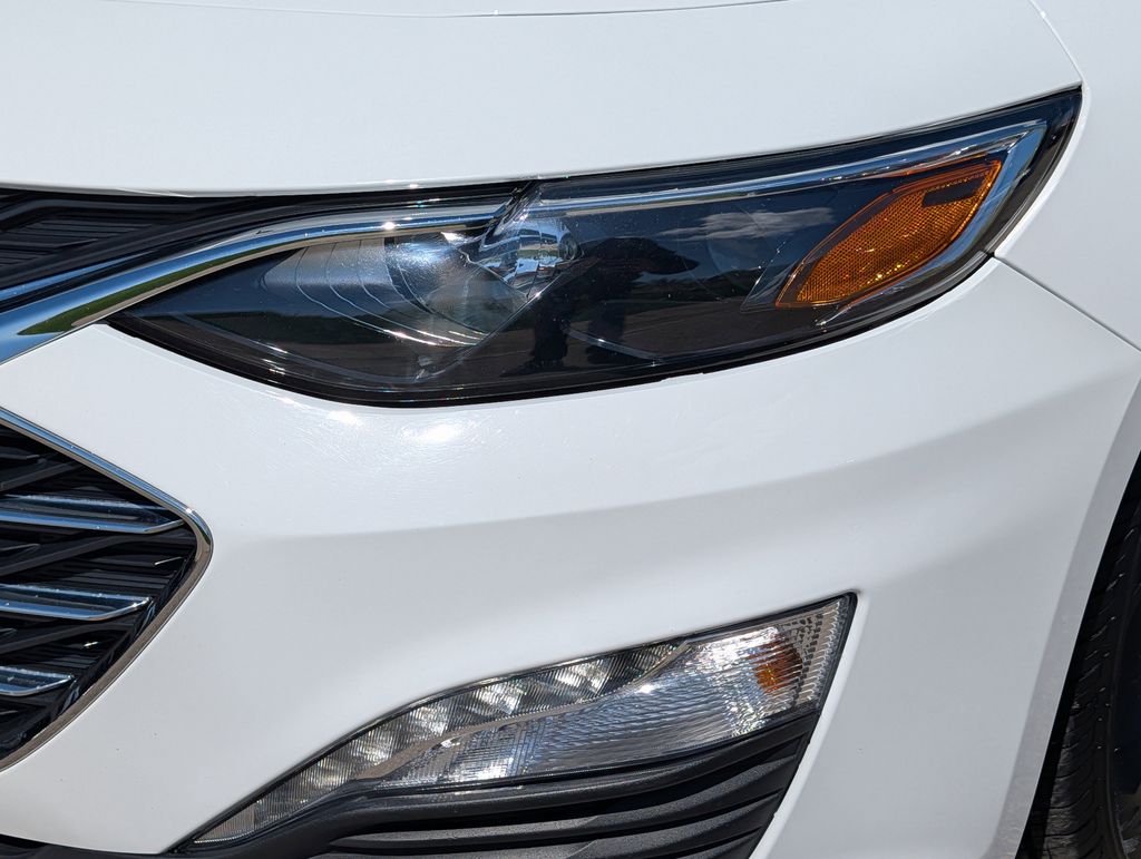 2024 Summit White Chevrolet Malibu LT FWD Sedan