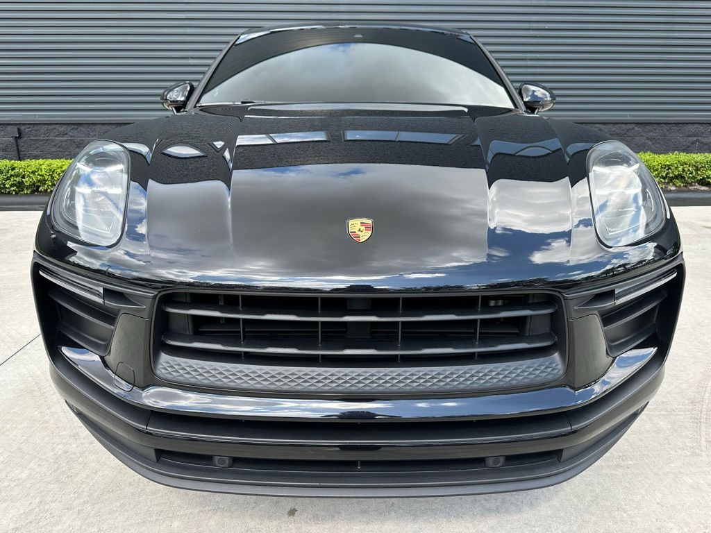 Thumbnail: 2022 Porsche Macan - 8