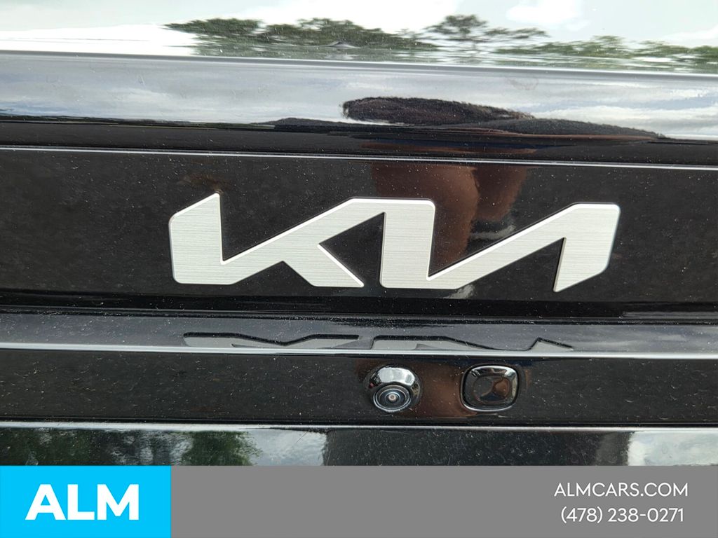 Used 2025 Black Kia LXS image 11