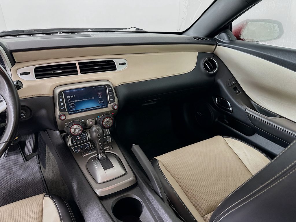 Thumbnail: 2015 Chevrolet Camaro - 23