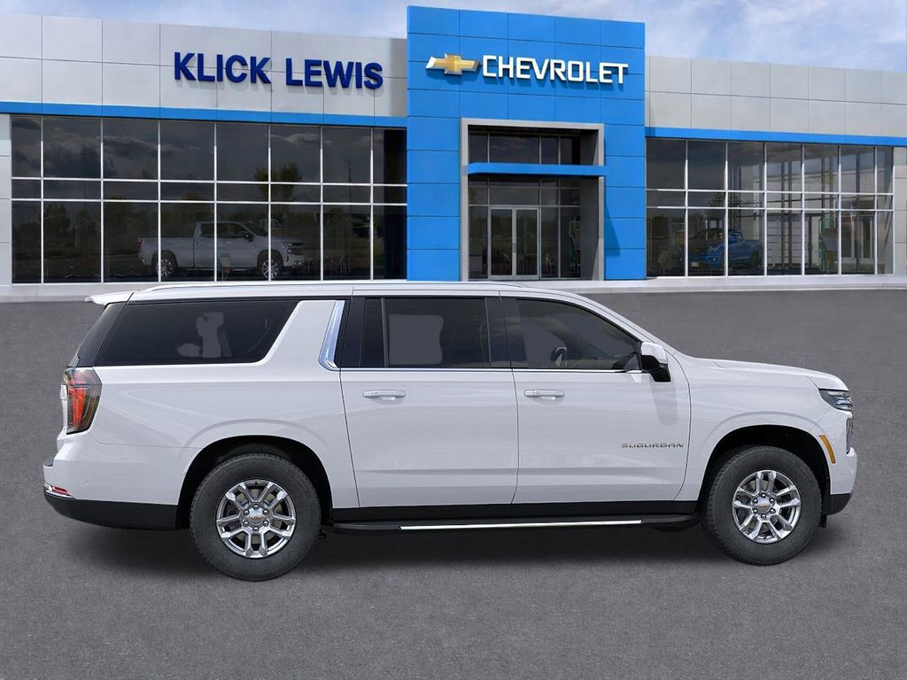 2026 Chevrolet Suburban LT - 4