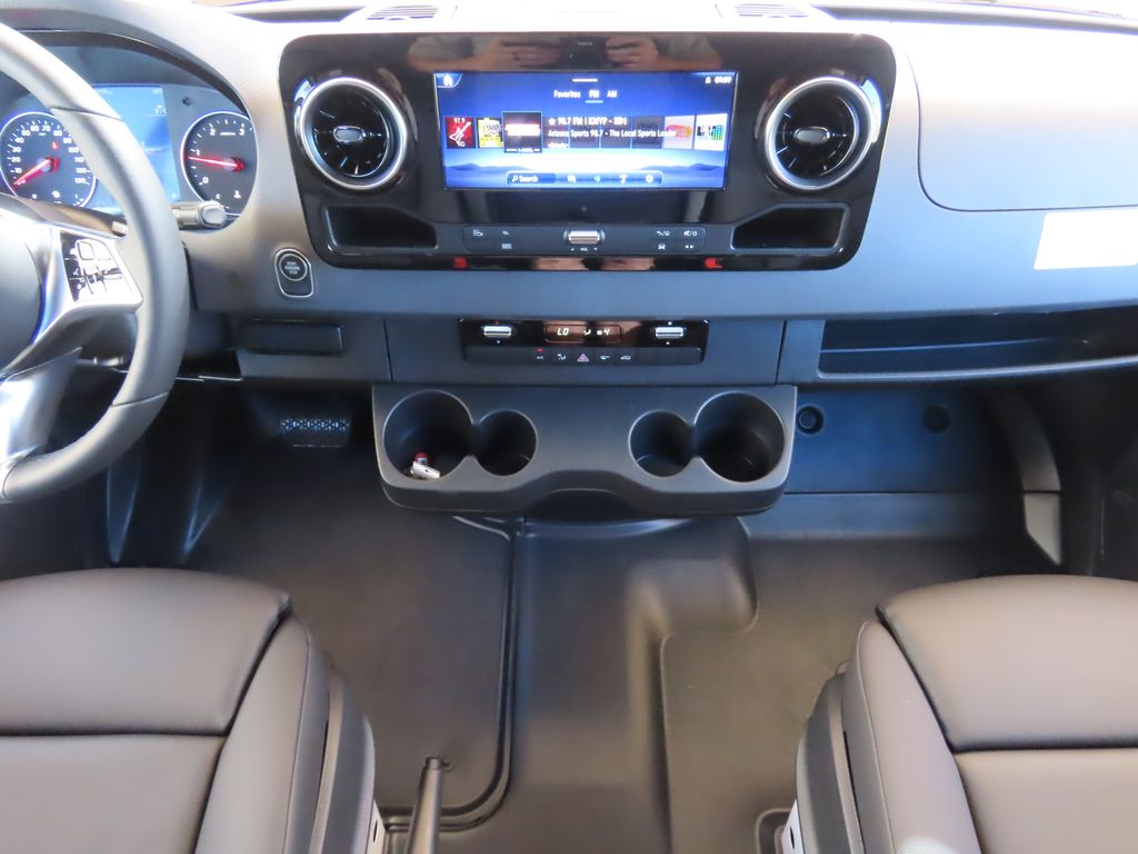 Thumbnail: 2026 Mercedes-Benz Sprinter - 13