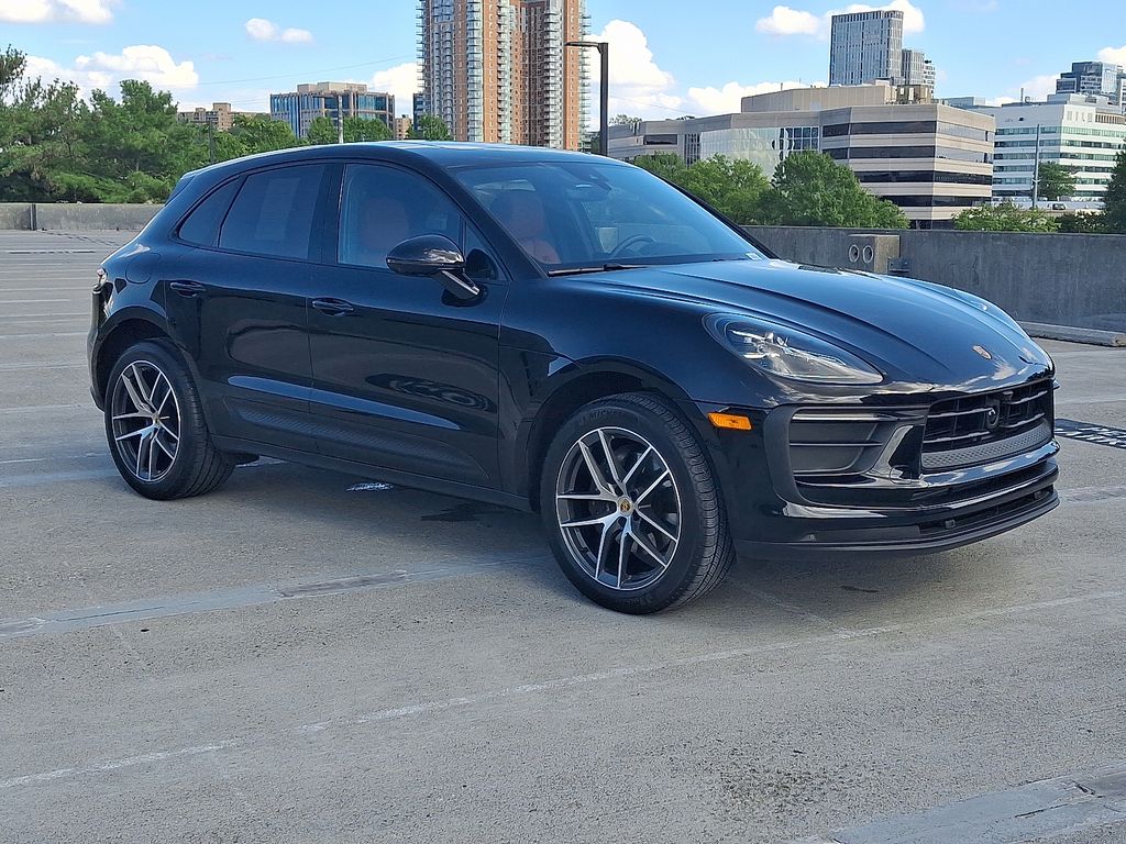 Thumbnail: 2025 Porsche Macan - 7