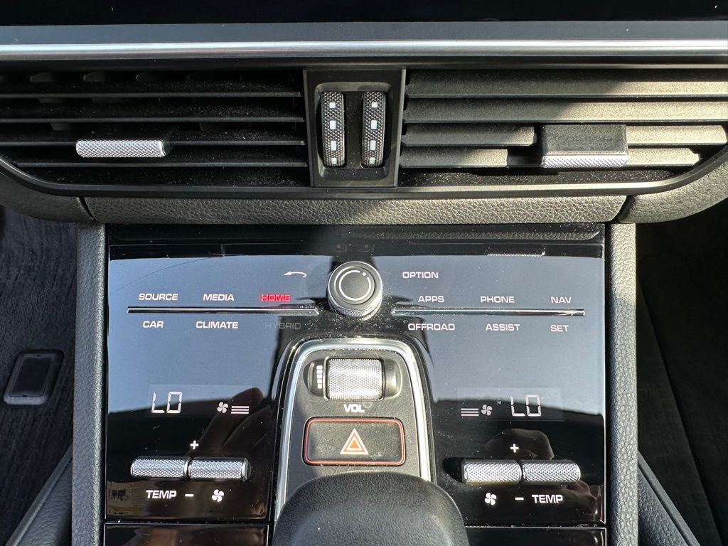 2023 Porsche   24
