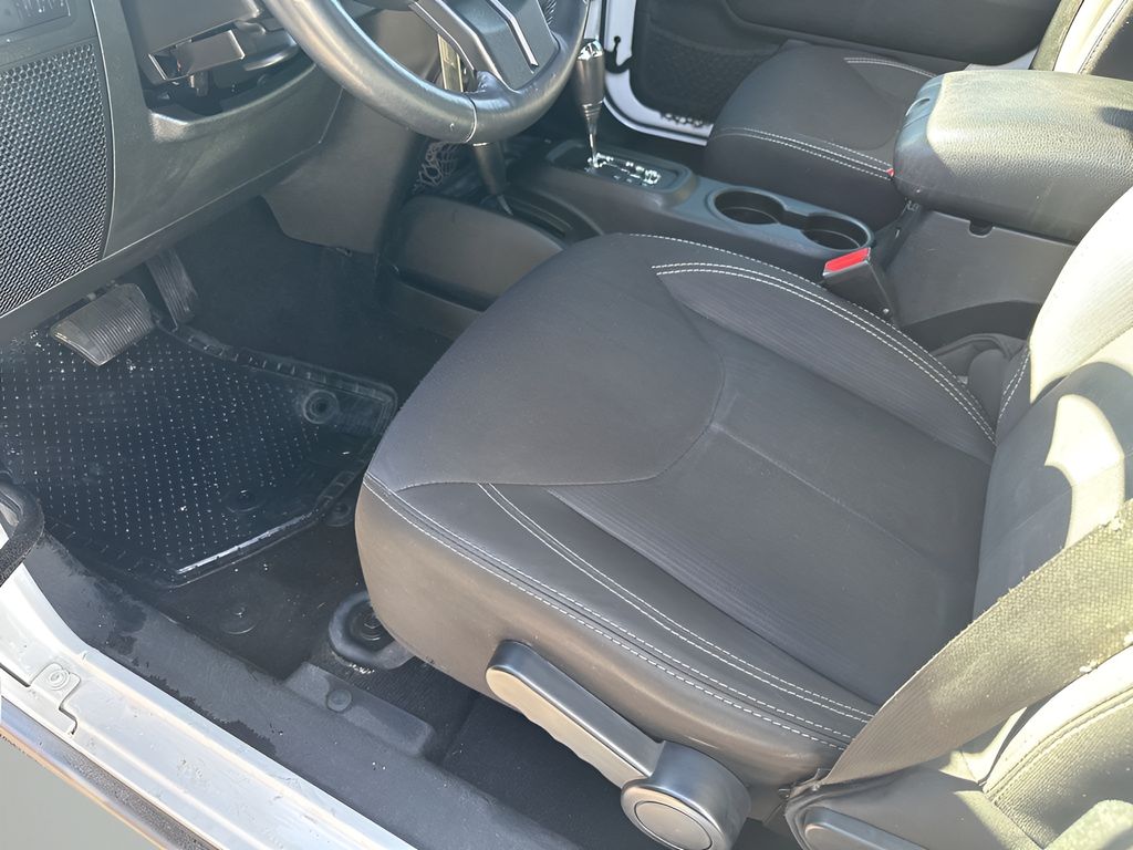 Used Car 2015 Jeep Wrangler  Unlimited Rubicon For Sale Under $25,000 In Austin, Texas