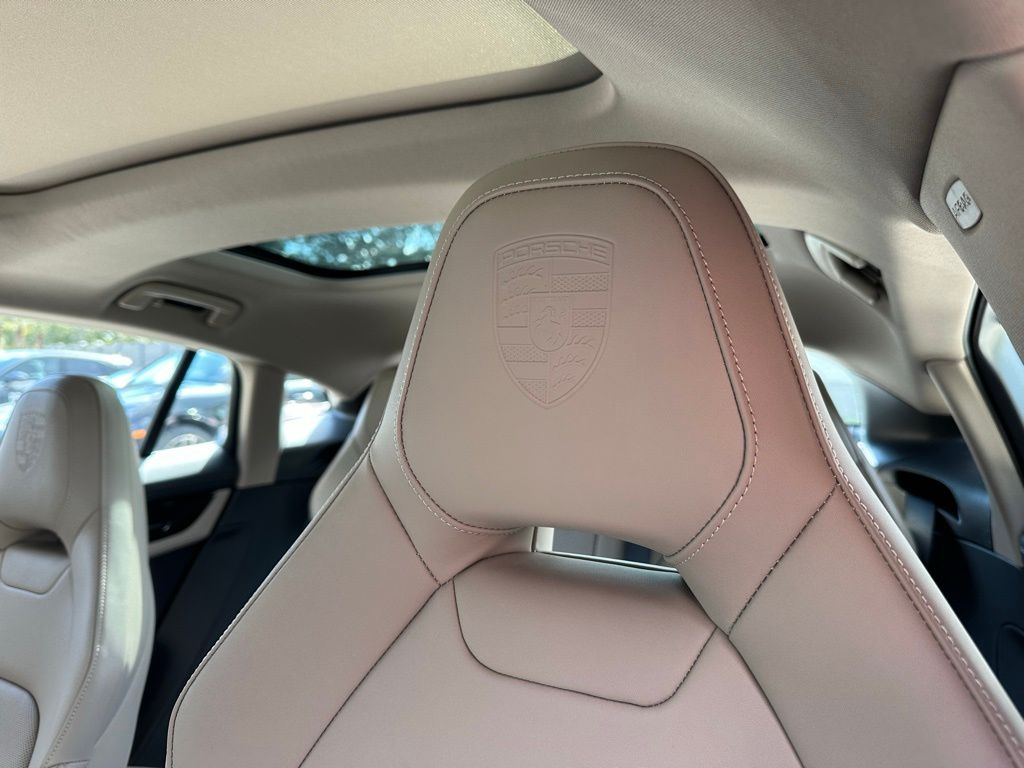 Thumbnail: 2026 Porsche Panamera - 23