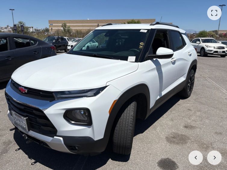 Summit White 2021 Chevrolet Trailblazer SUV / Crossover Four-Wheel Drive 9-Speed Automatic