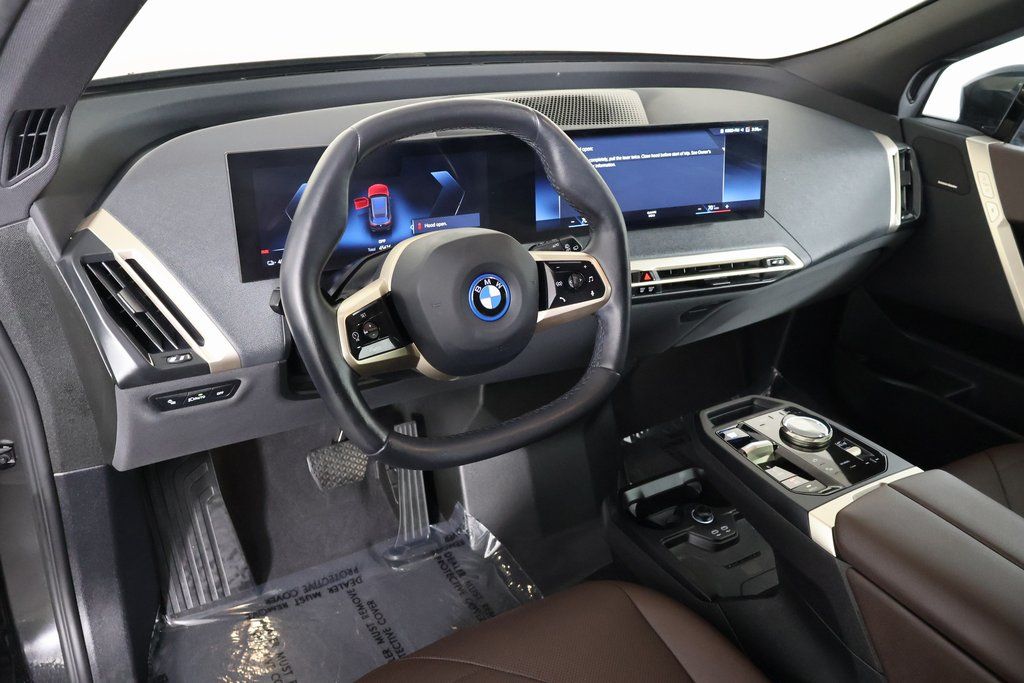 Thumbnail: 2023 BMW iX - 7