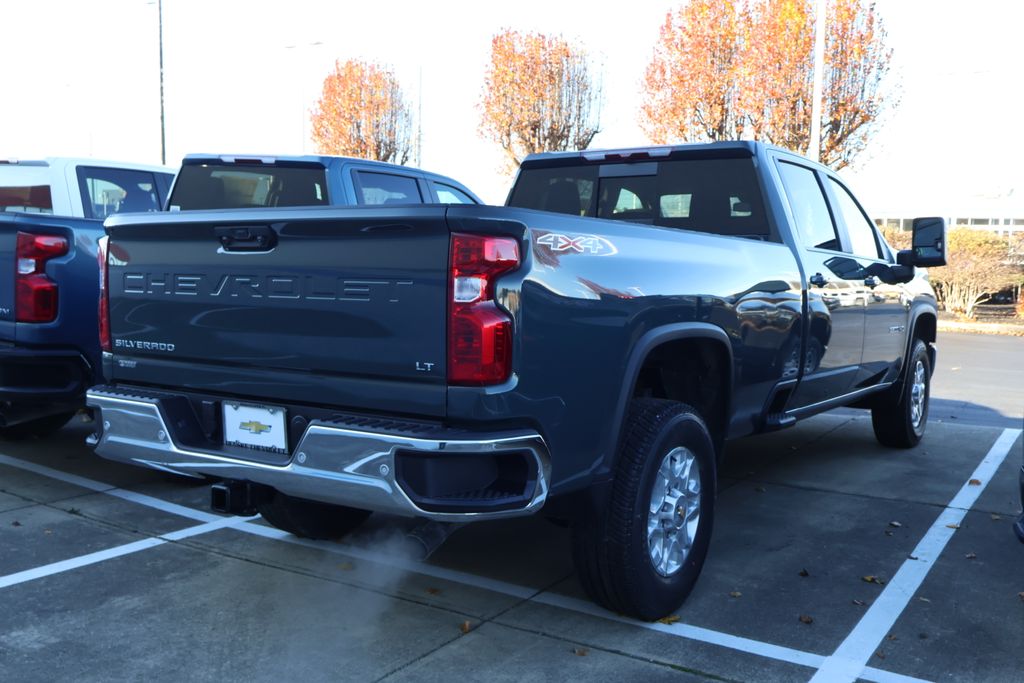 Thumbnail: 2026 Chevrolet Silverado 3500 - 7