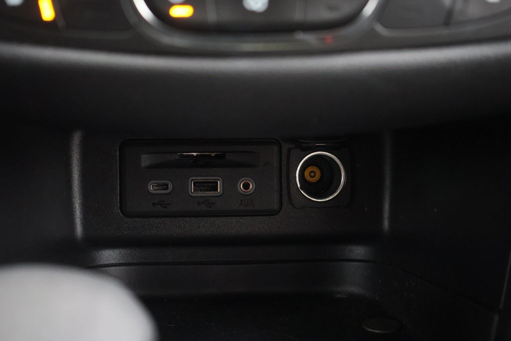 Thumbnail: 2024 Chevrolet Equinox - 24