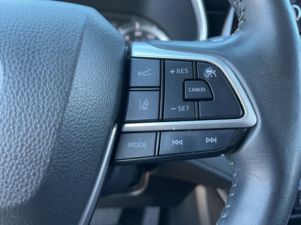 Thumbnail: 2024 Toyota Highlander - 22