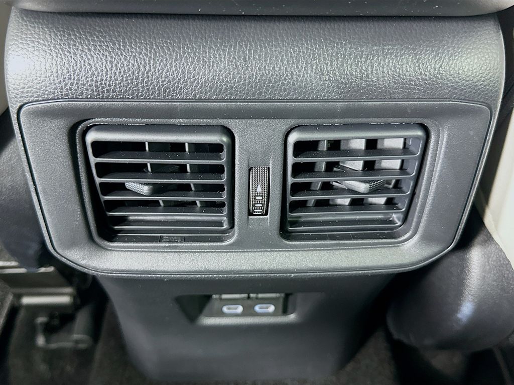 Thumbnail: 2025 Toyota RAV4 - 26