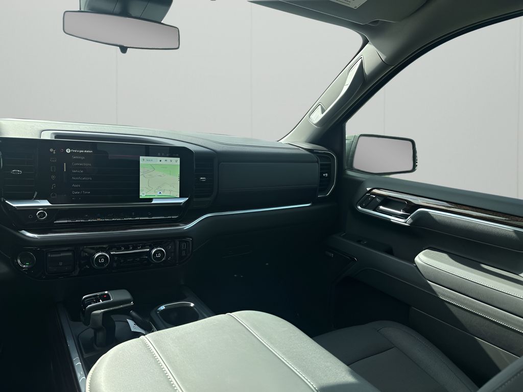 New 2026 White GMC Elevation image 24