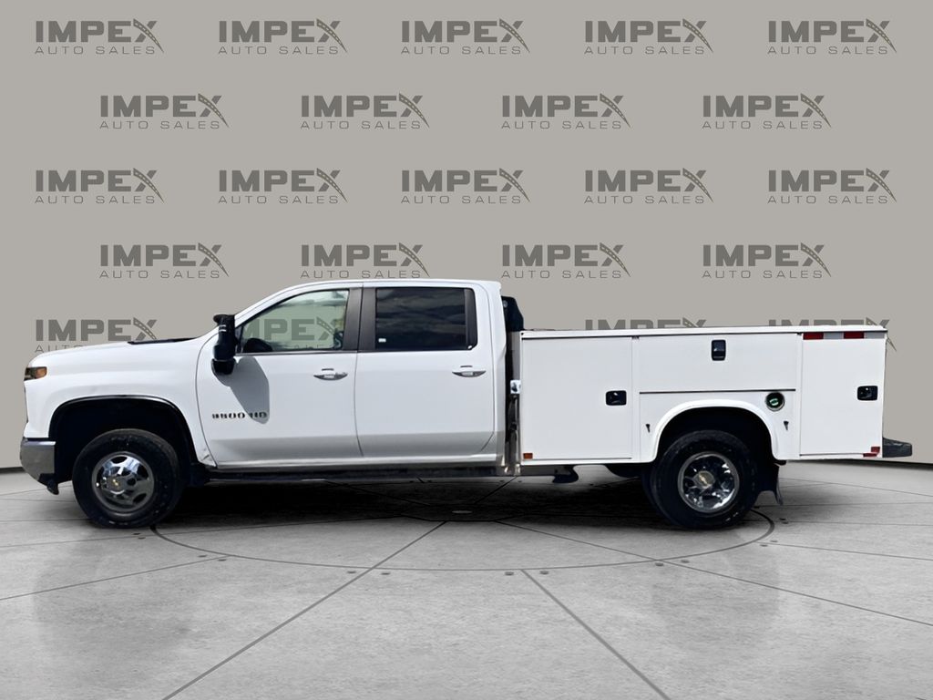 2024 Chevrolet Silverado HD LT 4WD Crew Cab Standard Box SRW's photo