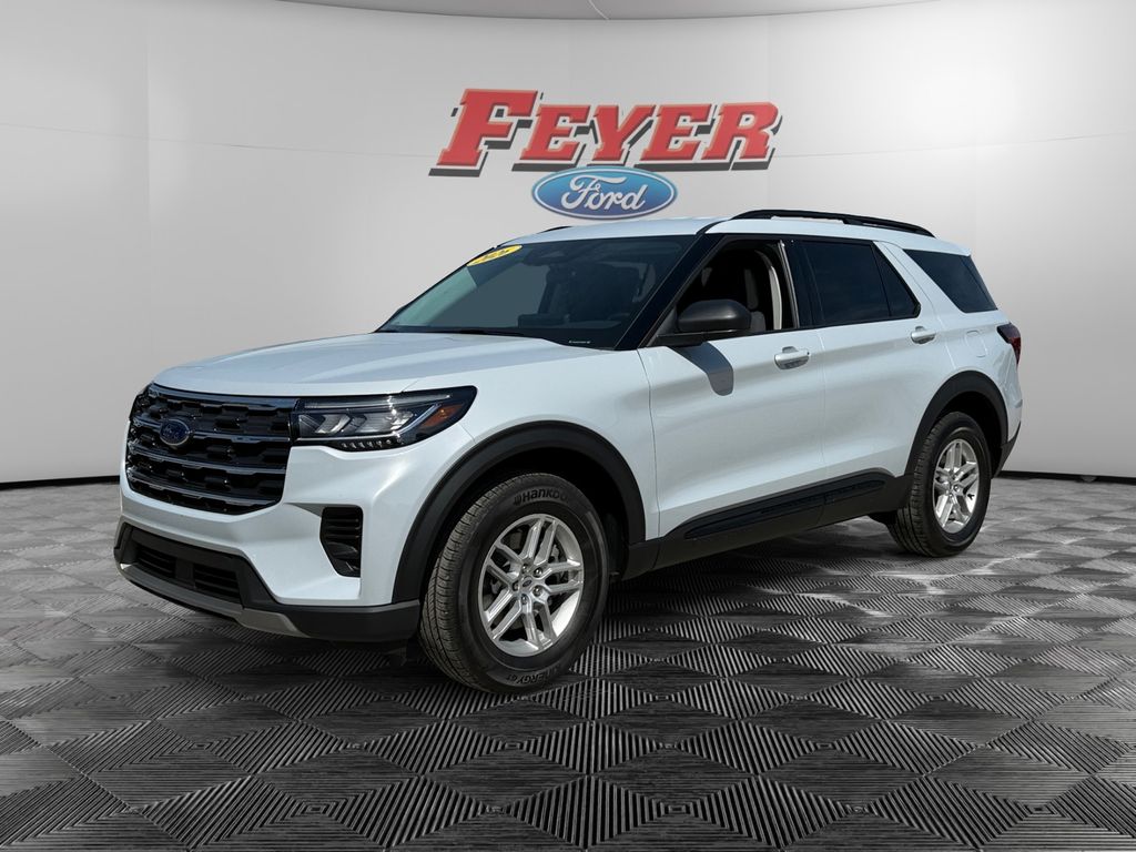 Space White Metallic 2026 Ford Explorer SUV / Crossover All-Wheel Drive Automatic