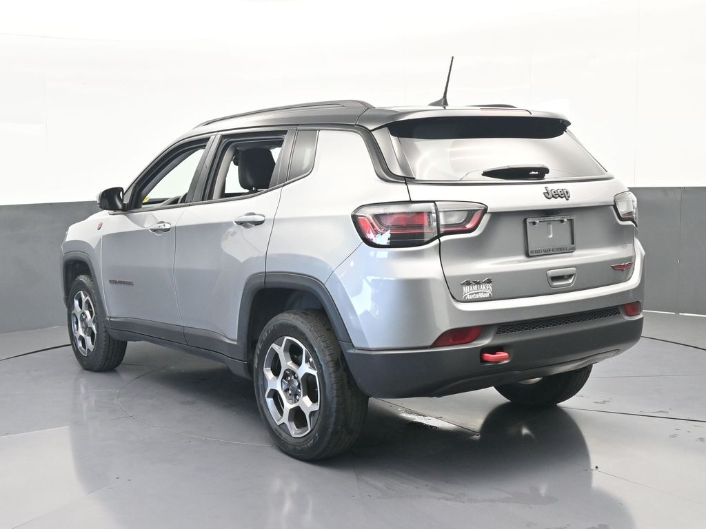 Used 2022 Billet Silver Metallic Clearcoat Jeep Trailhawk image 4