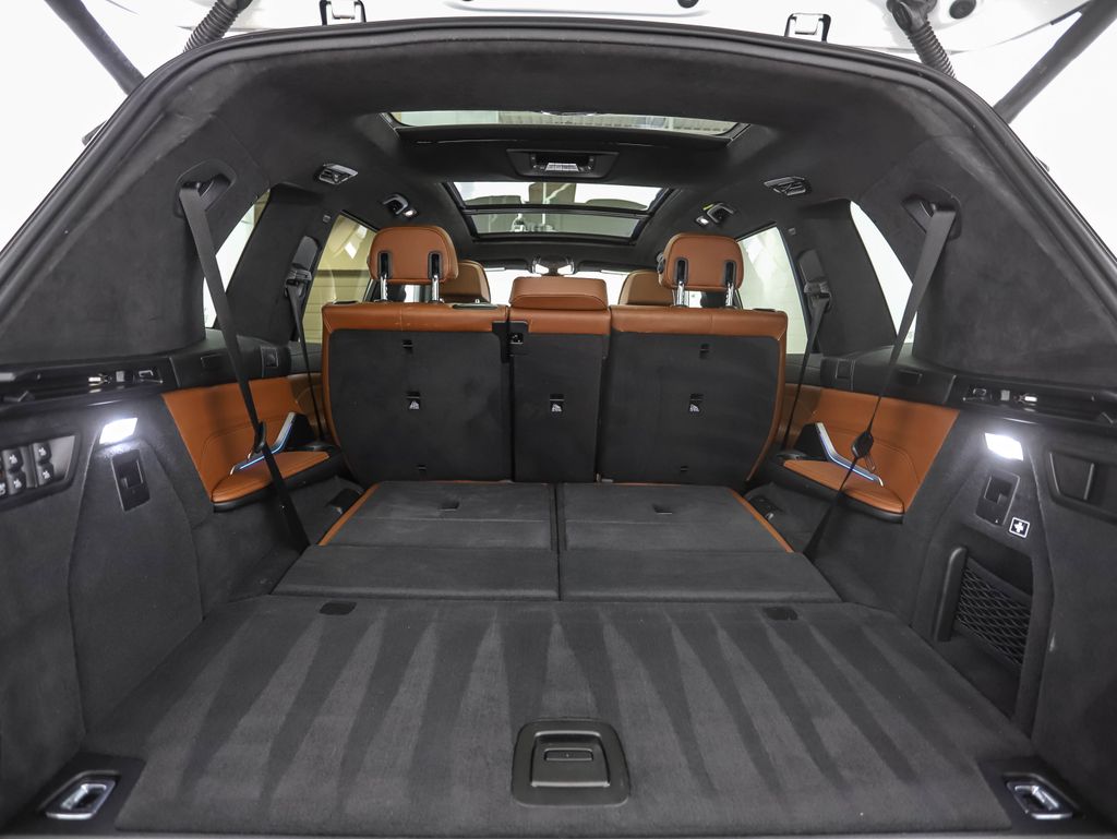 Thumbnail: 2022 BMW X7 - 29