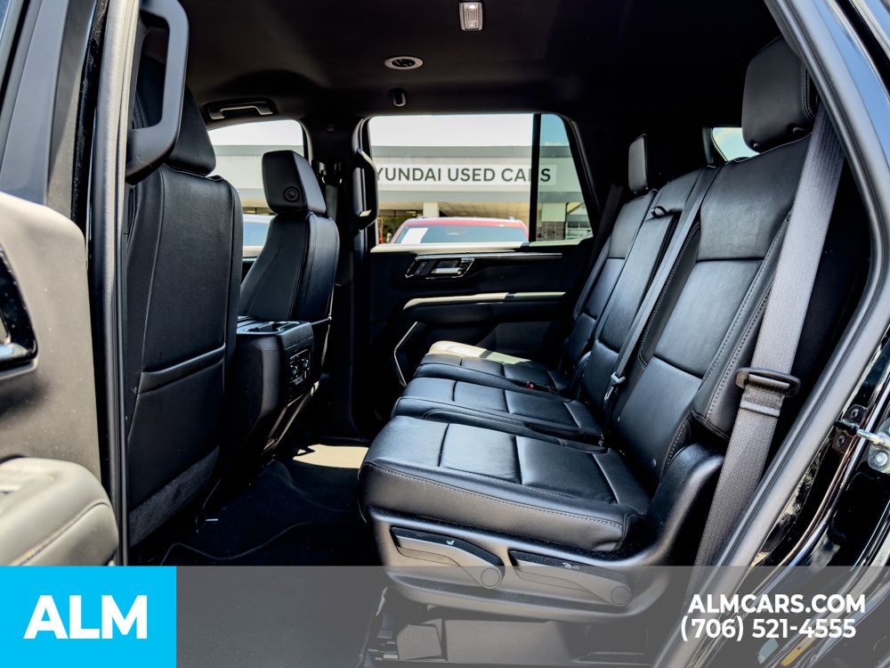 Used 2025 Black Chevrolet LT image 17