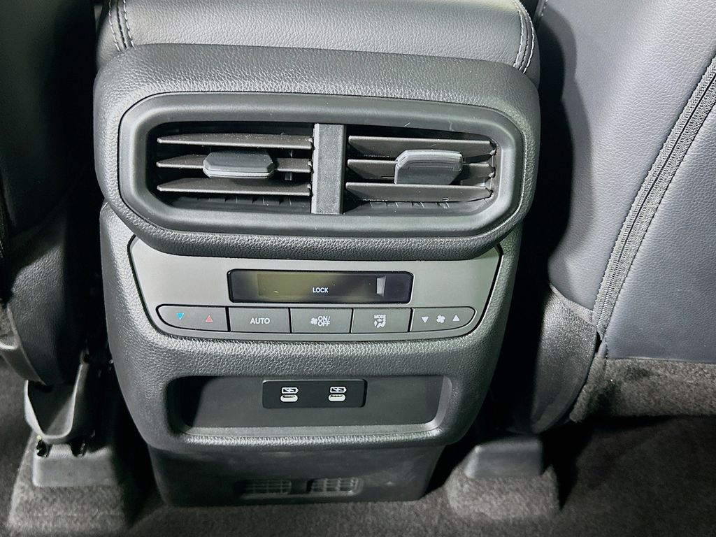 Thumbnail: 2026 Honda Pilot - 26
