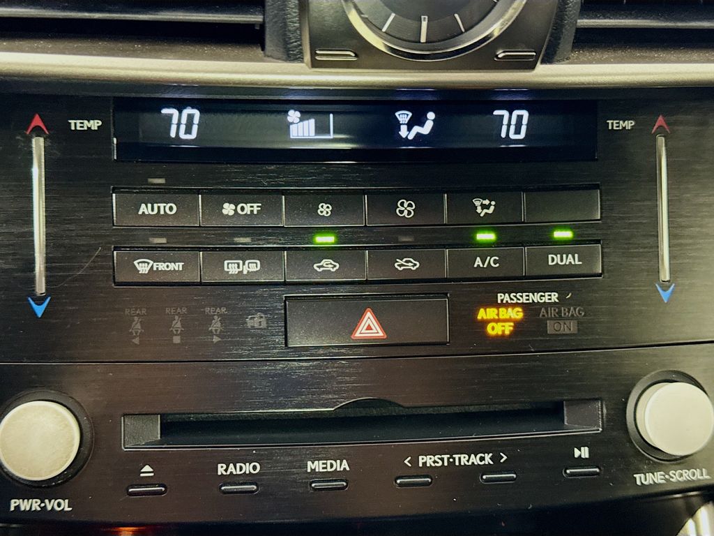 Thumbnail: 2017 Lexus IS - 16